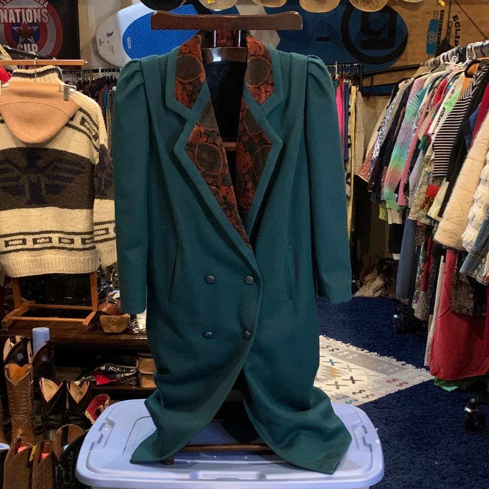 Elegant Green Double-Breasted Women's Wool and Velvet Peacoat union made